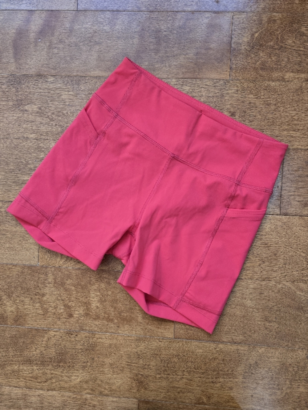 Outdoor Voices size XS flex short